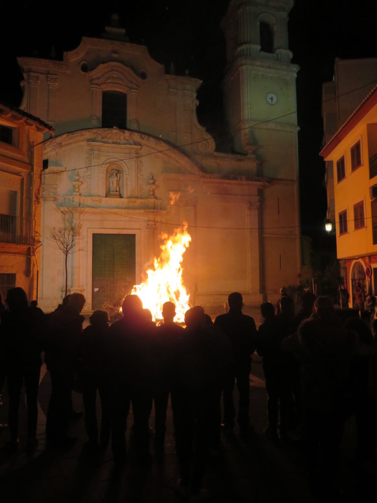 Hoguera de San Antón.