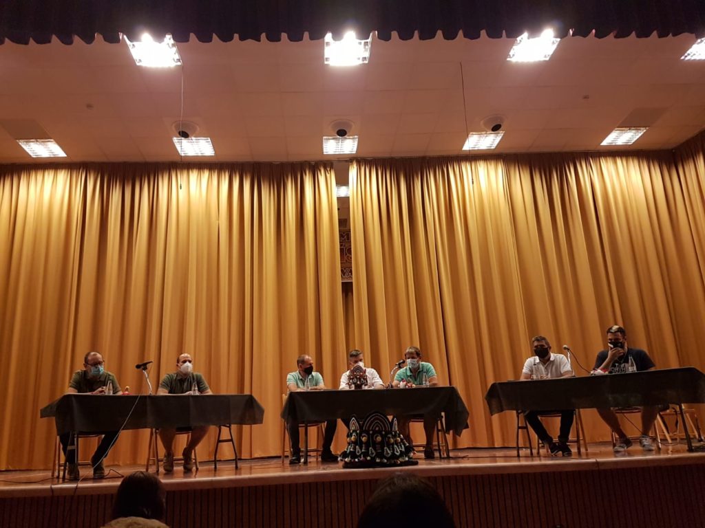 Mesa redonda sobre la badana, día 13.